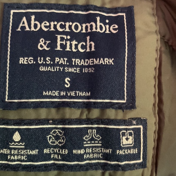 Dark green Abercrombie & Fitch lightweight puffer jacket - Picture 5 of 7